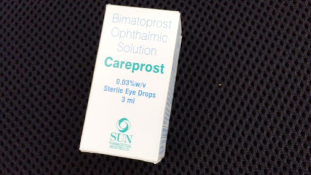 ケアプロストの「まつげが長く太く」の投稿写真