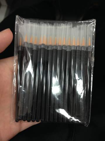 まつ毛ブラシの「ブラシはまとめ買い」の投稿写真